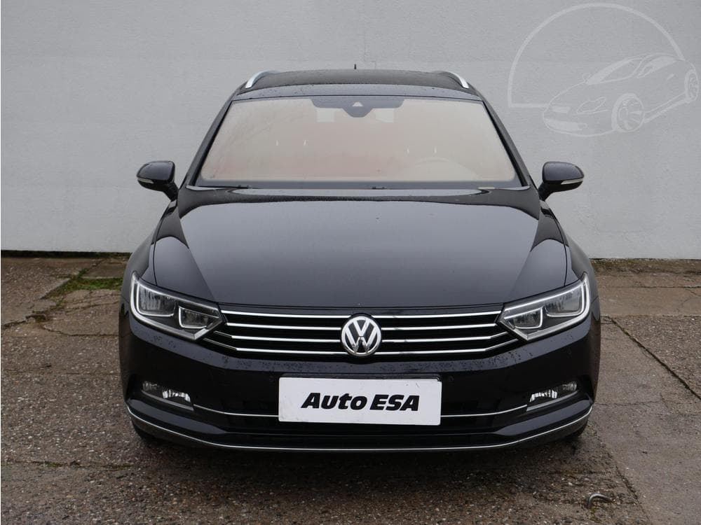 2018 Volkswagen PASSAT - 5