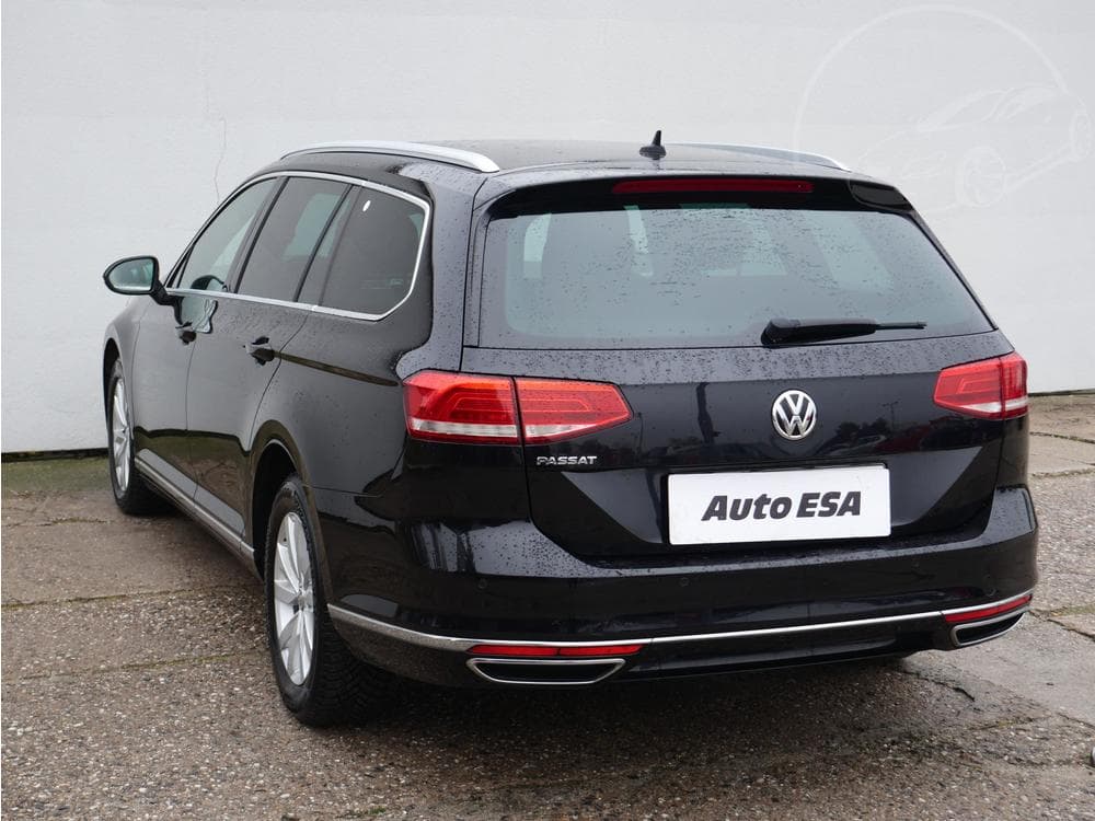 2018 Volkswagen PASSAT - 13