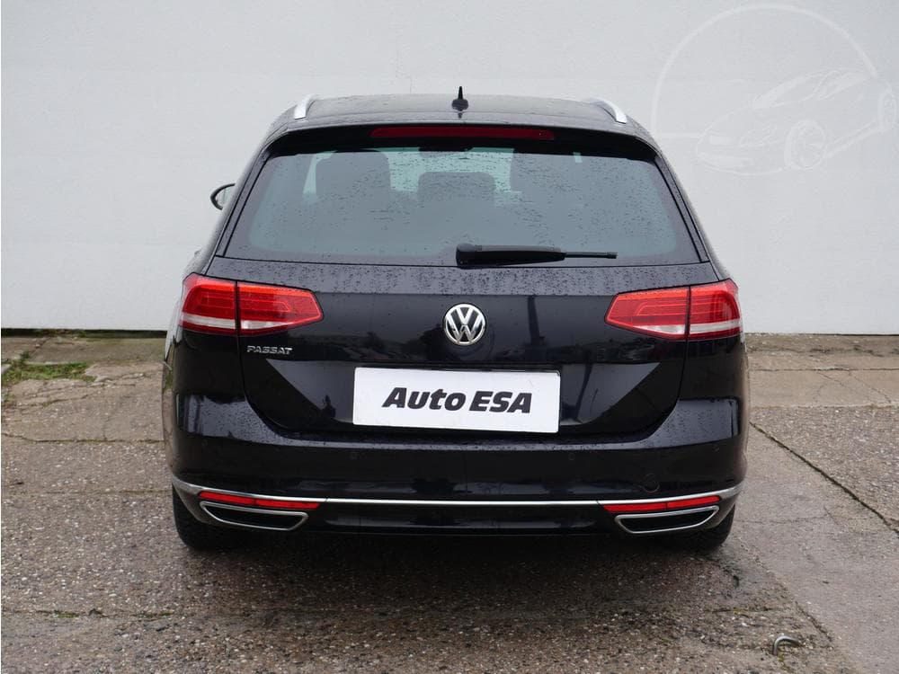 2018 Volkswagen PASSAT - 17