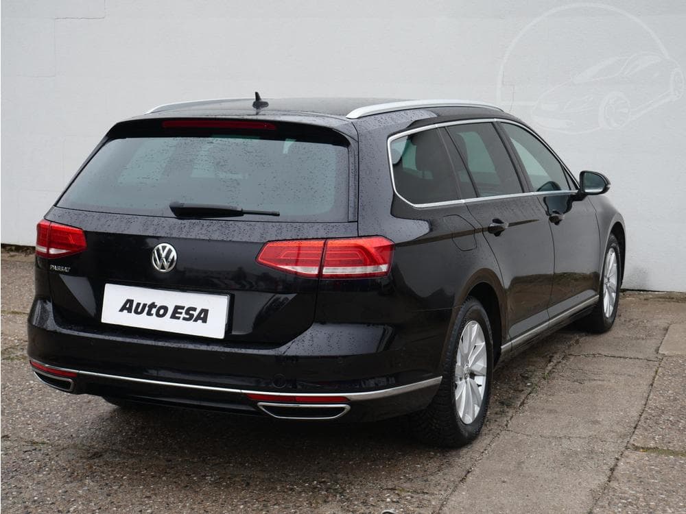 2018 Volkswagen PASSAT - 21