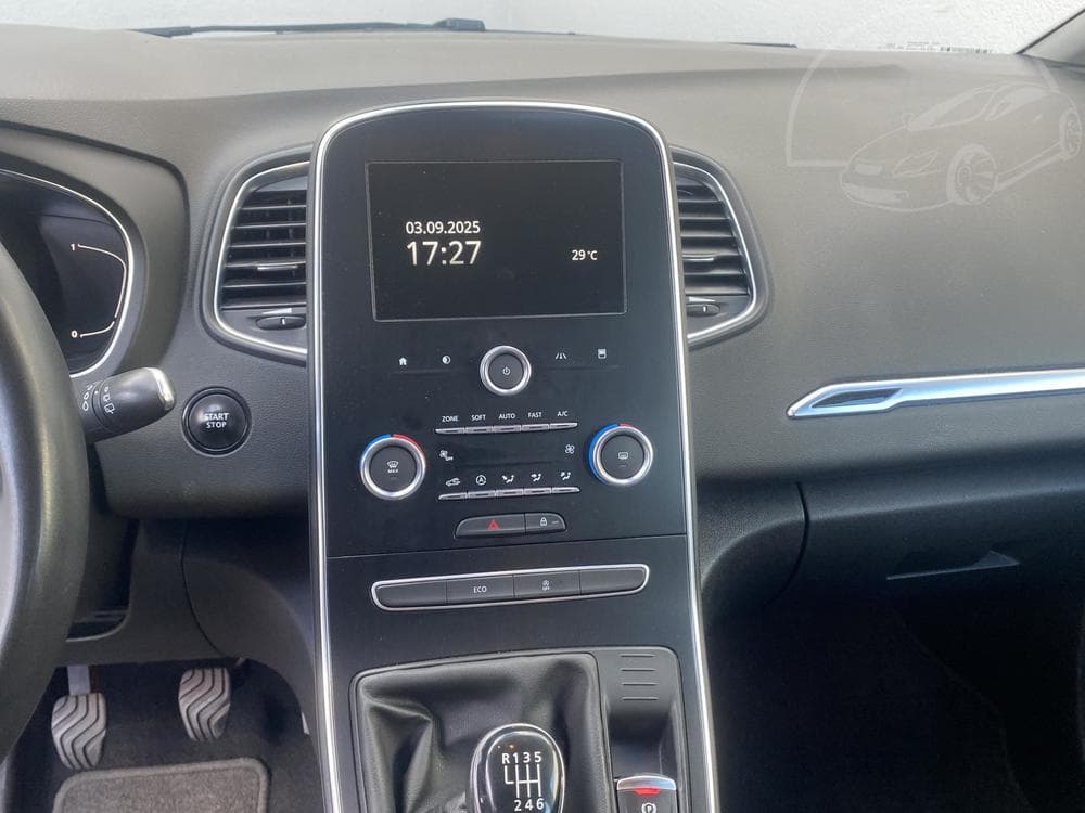 2019 Renault Scenic - 10