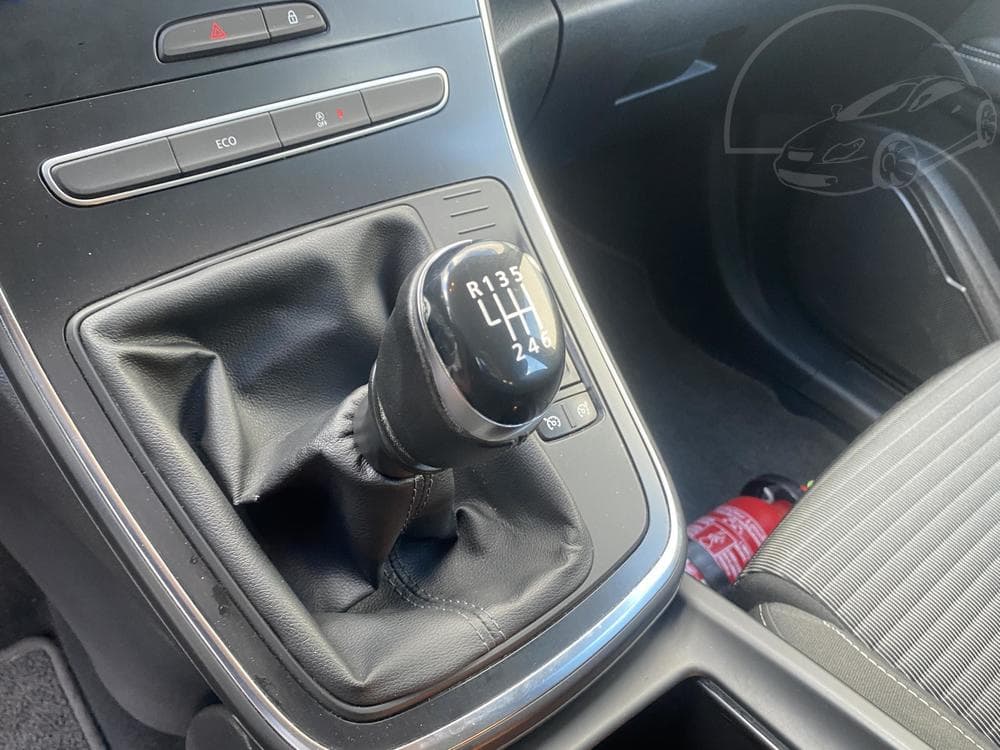 2019 Renault Scenic - 17