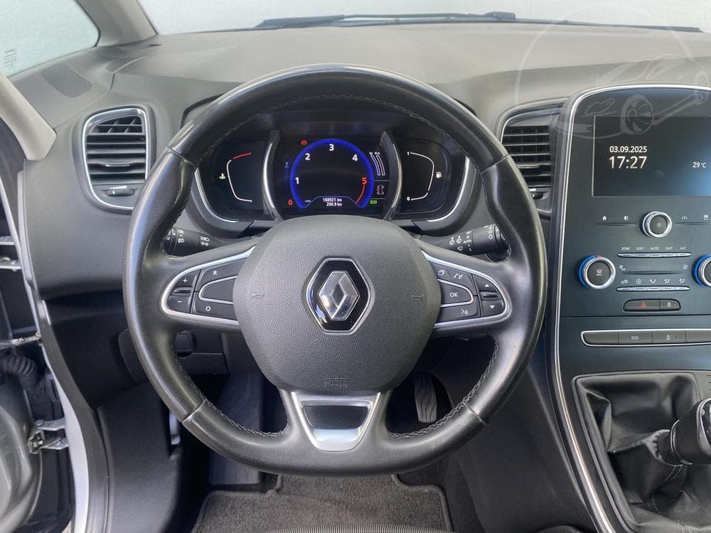2019 Renault Scenic - 9
