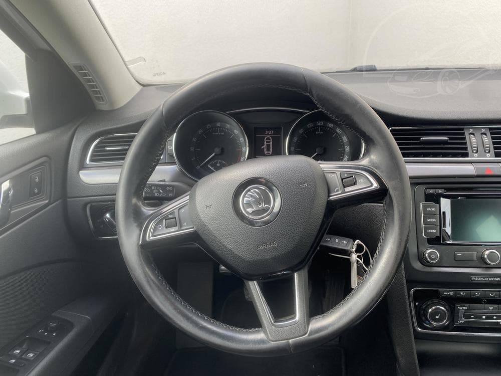 2015 Škoda SUPERB - 21