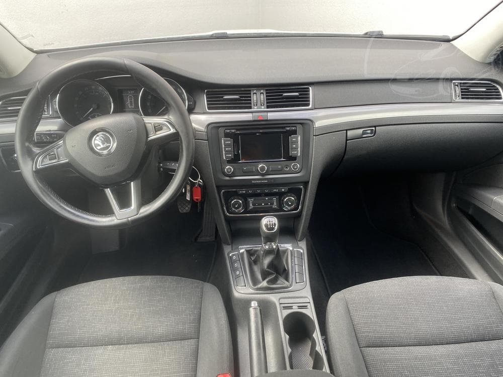 2015 Škoda SUPERB - 15