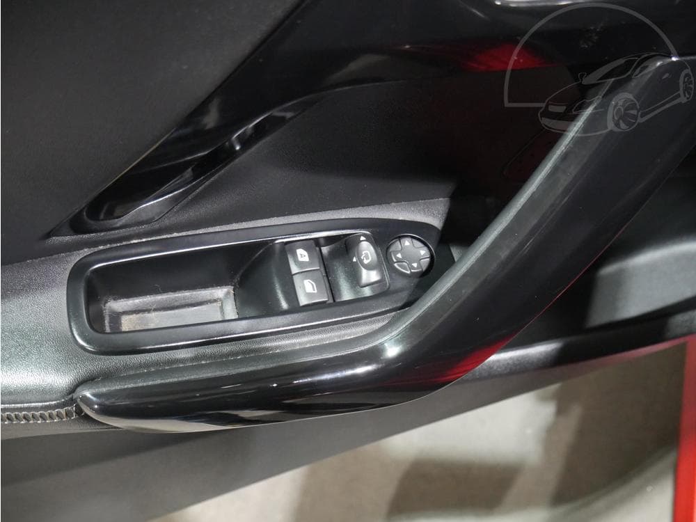 2014 Peugeot 208 - 11