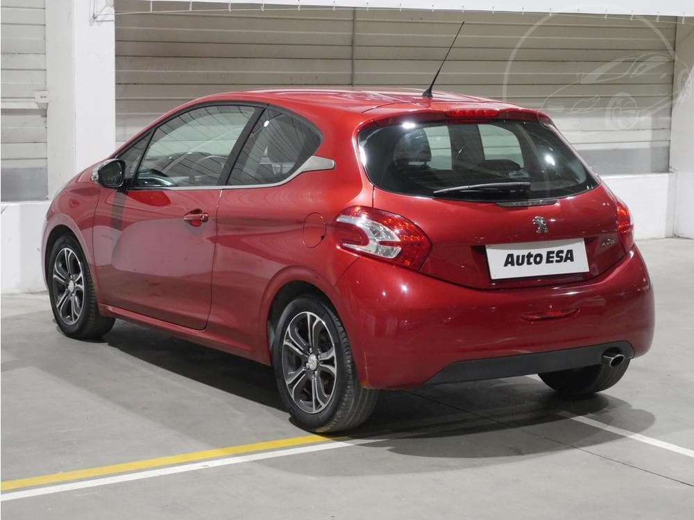 2014 Peugeot 208 - 6