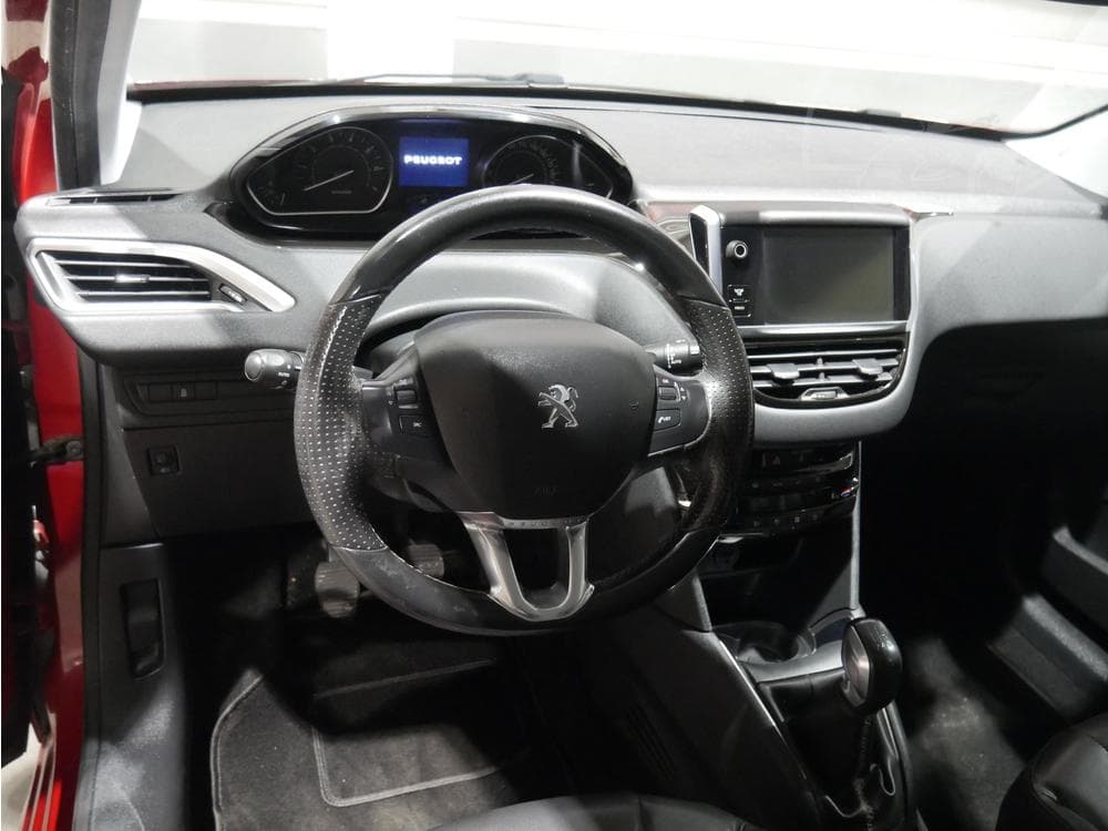 2014 Peugeot 208 - 8