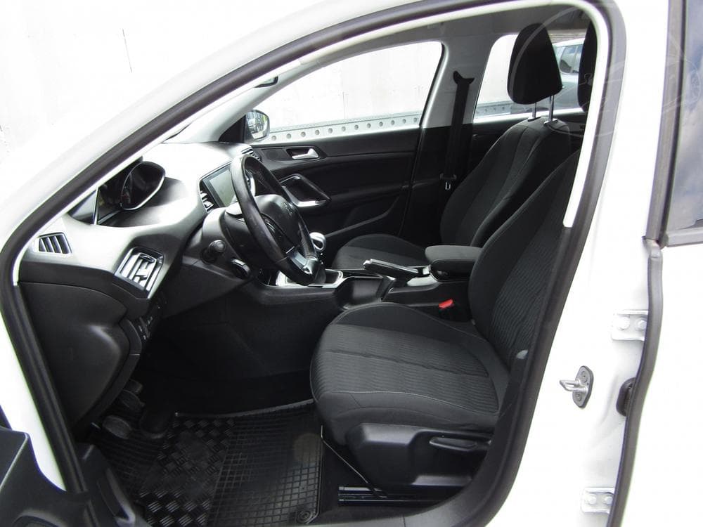 2017 Peugeot 308 - 9