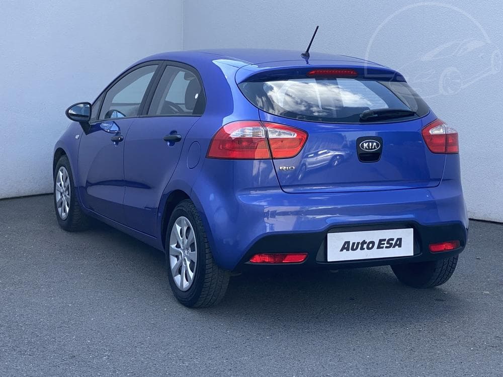 2012 Kia RIO - 11