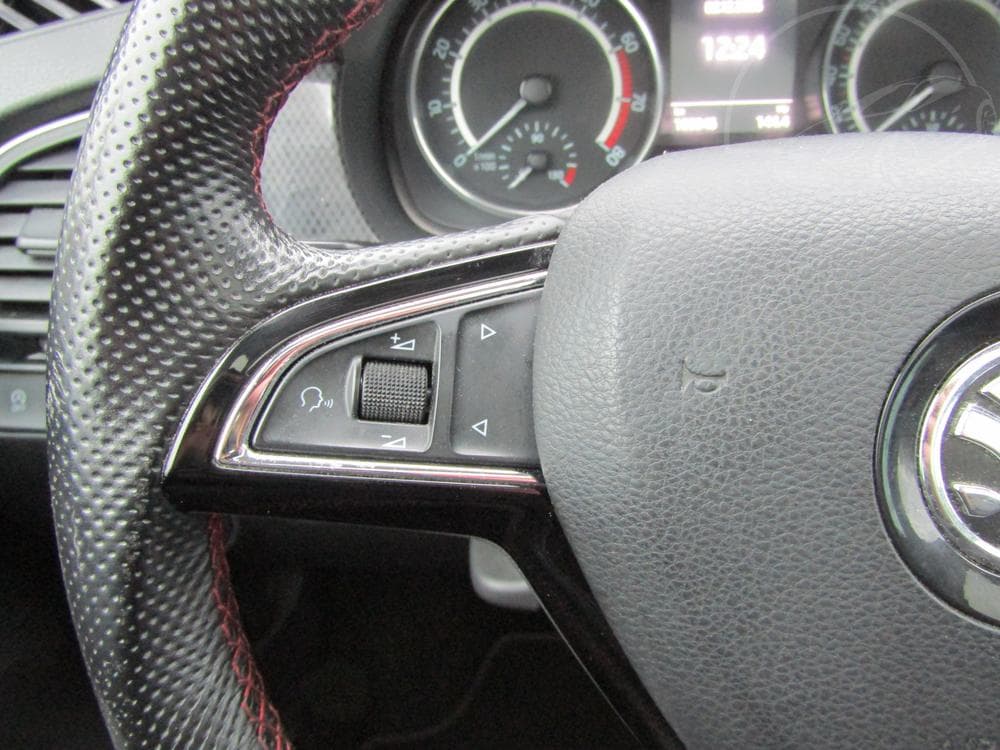 2016 Škoda FABIA - 25