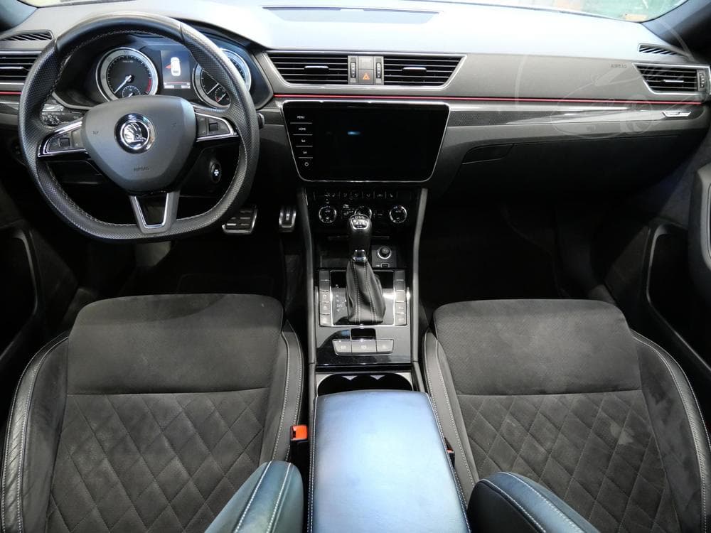 2018 Škoda SUPERB - 15