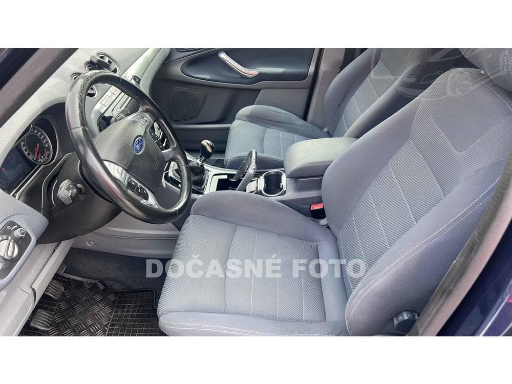 2010 Ford S-MAX - 3