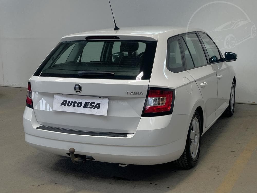2015 Škoda FABIA - 4