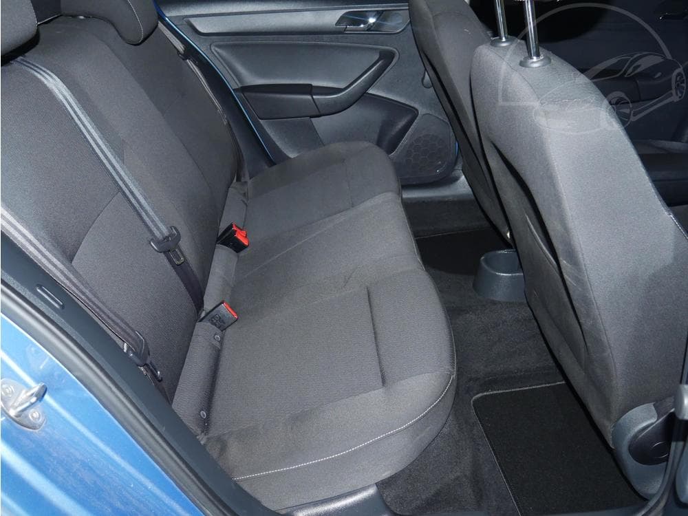 2013 Škoda RAPID - 11