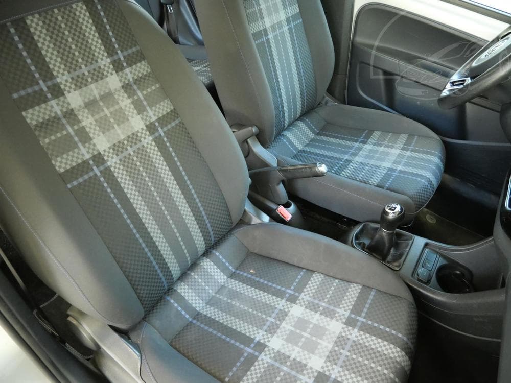 2016 Volkswagen UP! - 11