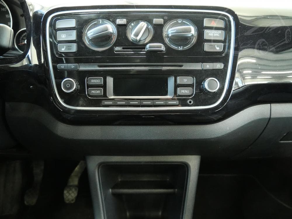 2016 Volkswagen UP! - 13