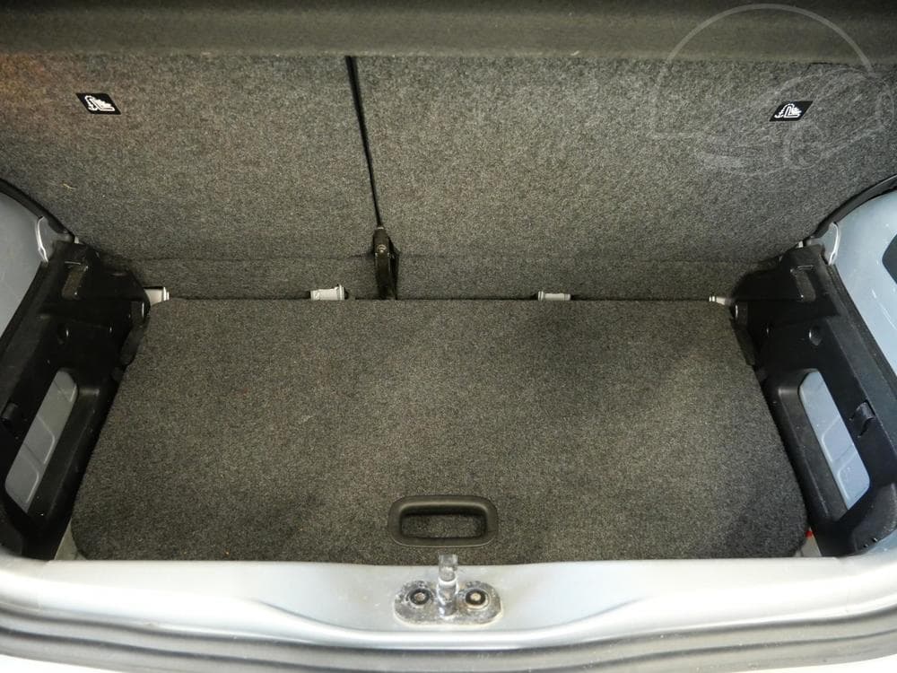 2016 Volkswagen UP! - 7