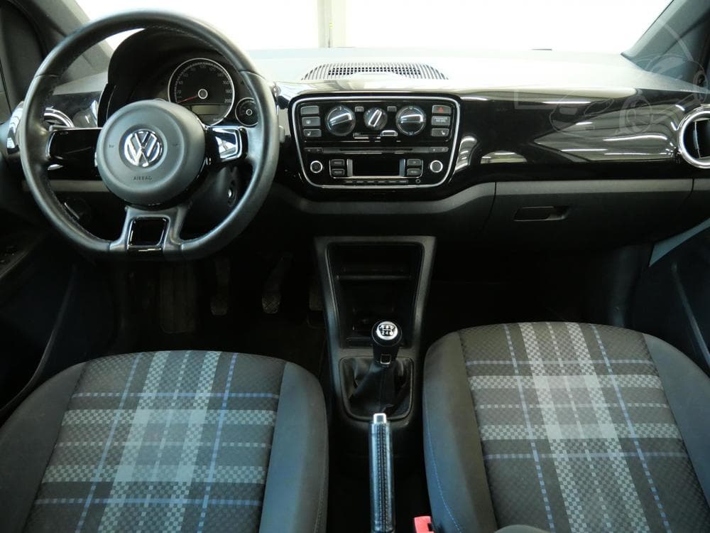 2016 Volkswagen UP! - 8