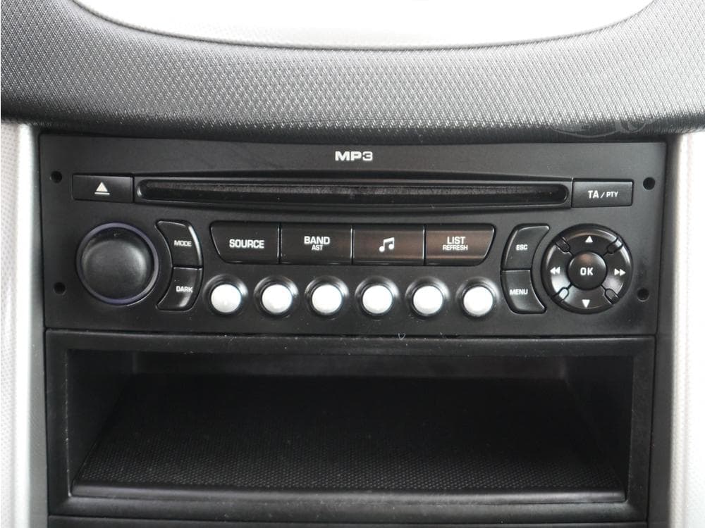 2008 Peugeot 207 - 11