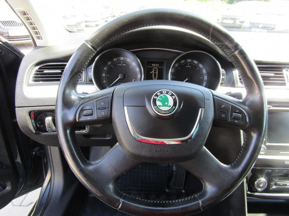 2009 Škoda SUPERB - 18