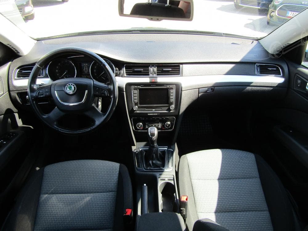 2009 Škoda SUPERB - 8