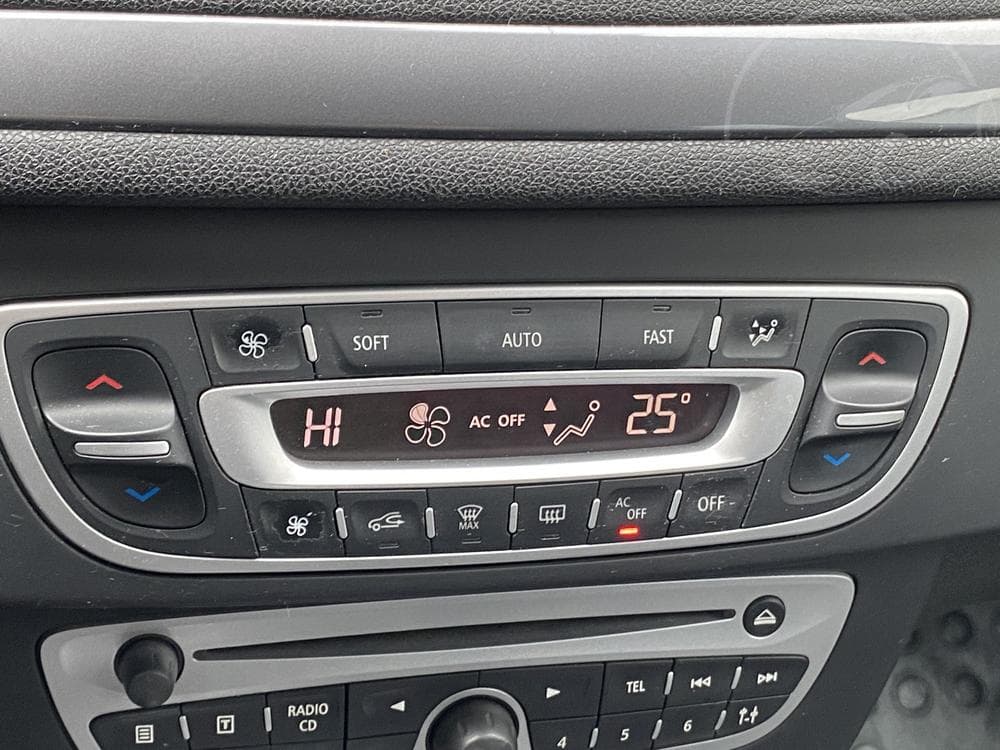 2011 Renault MEGANE - 15