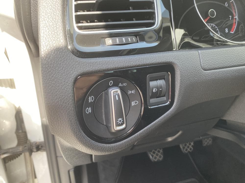 2015 Volkswagen GOLF - 29