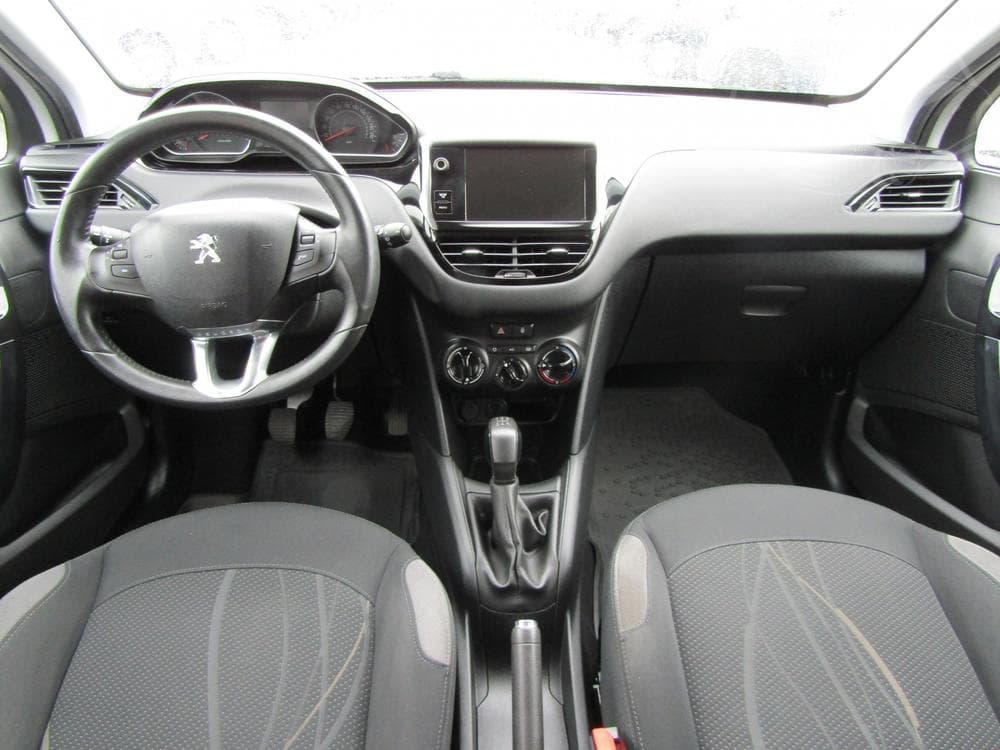 2014 Peugeot 208 - 8