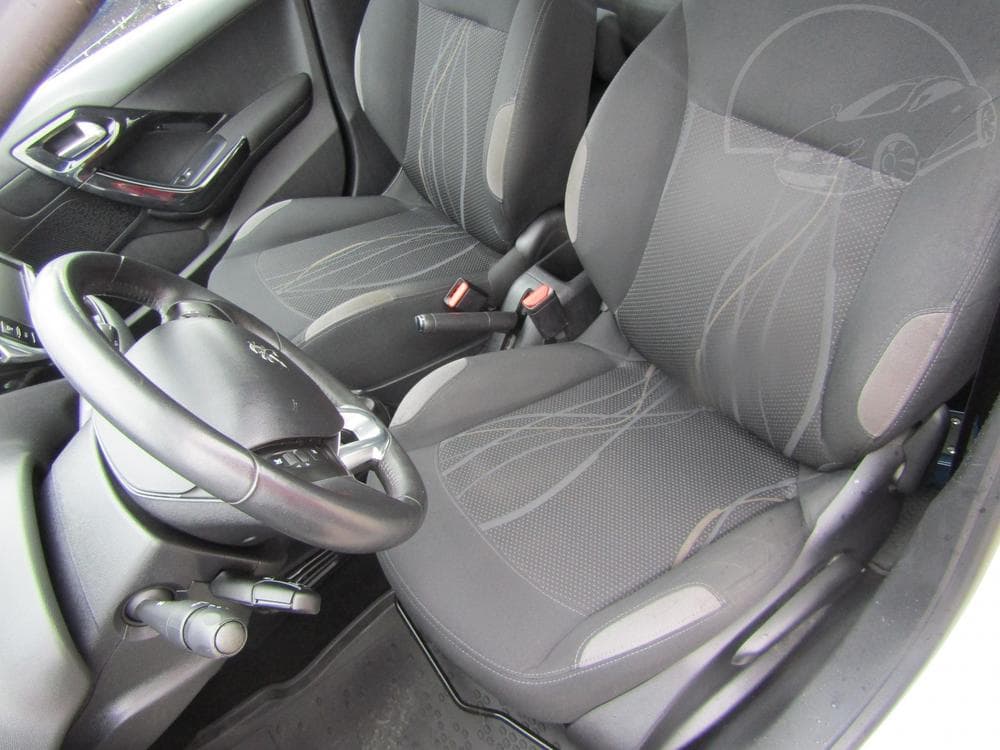 2014 Peugeot 208 - 9