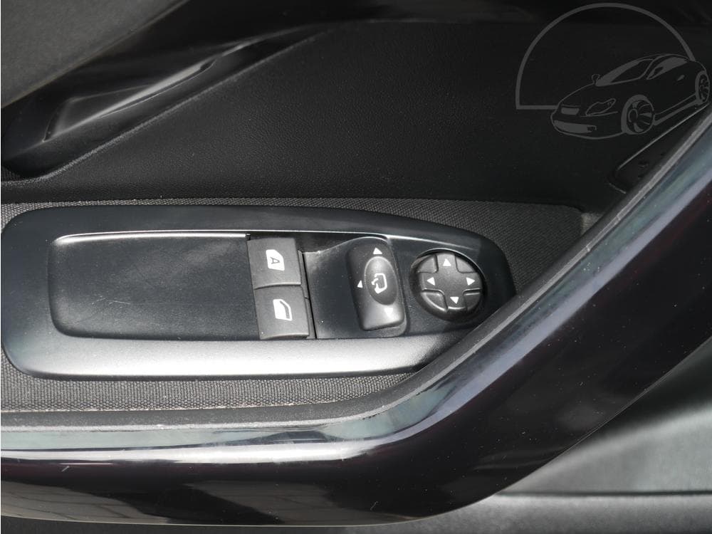 2014 Peugeot 208 - 21