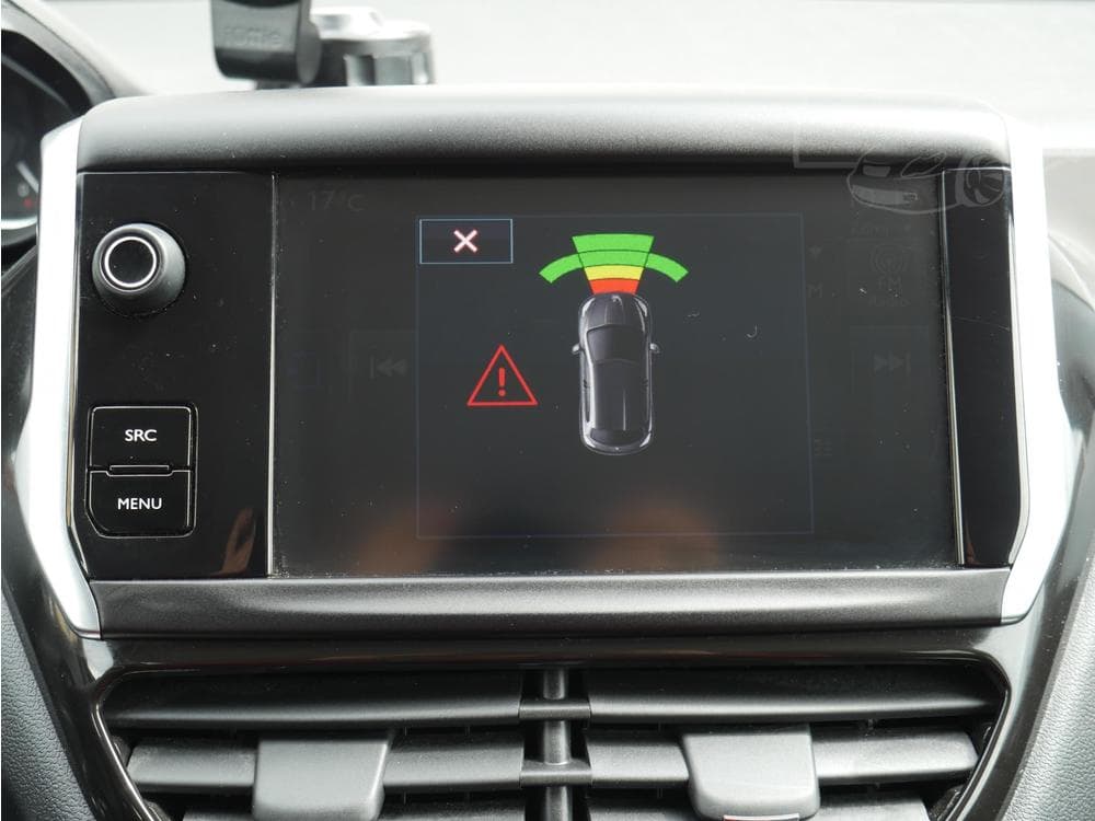 2014 Peugeot 208 - 29