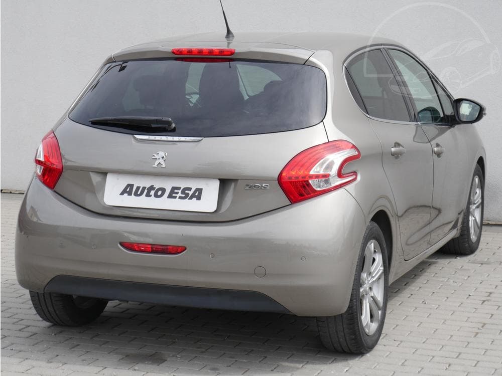 2014 Peugeot 208 - 7