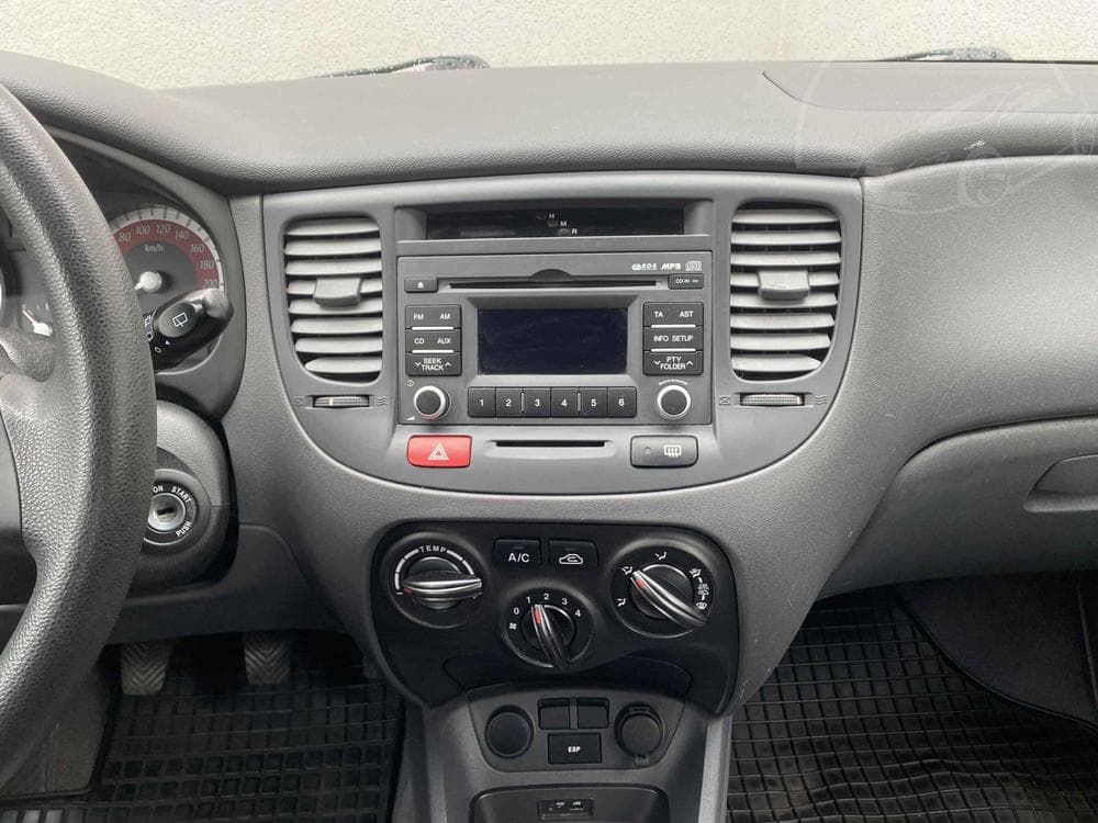 2011 Kia RIO - 12