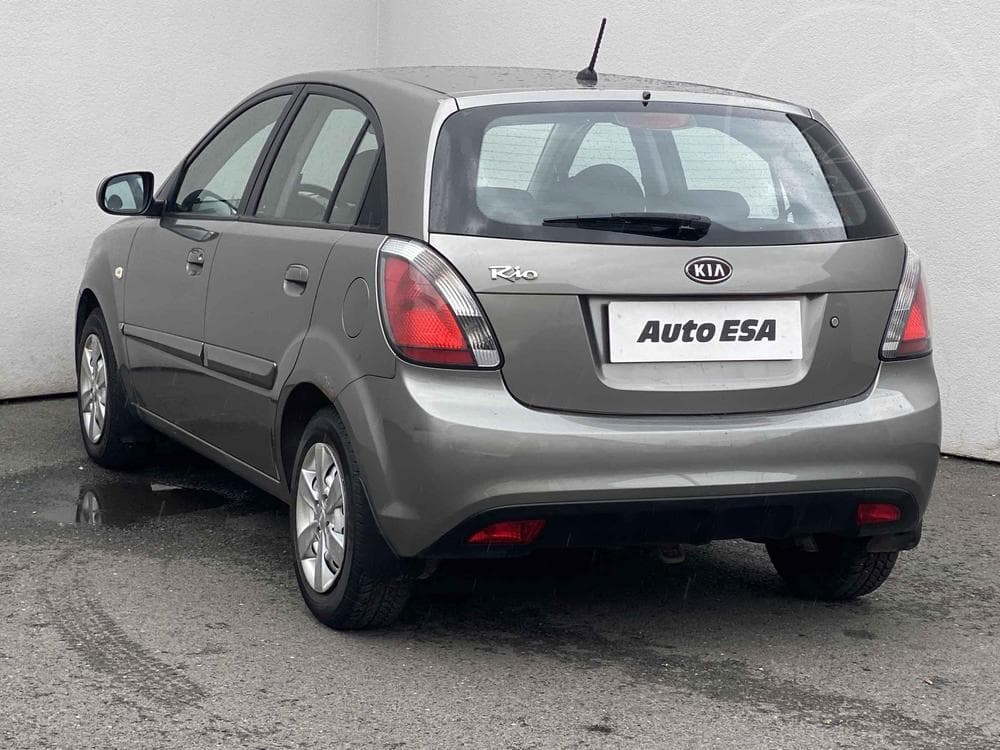 2011 Kia RIO - 6