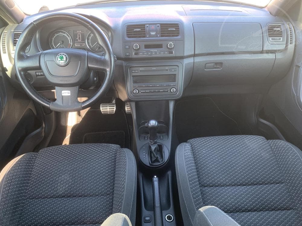 2010 Škoda FABIA - 8