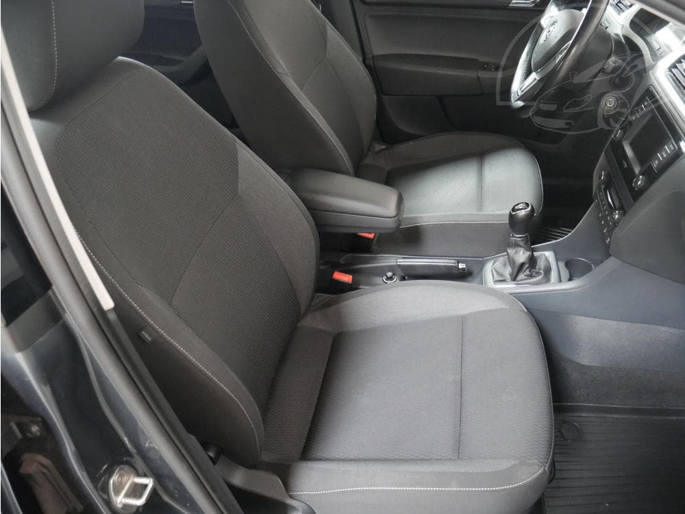 2016 Škoda RAPID - 23