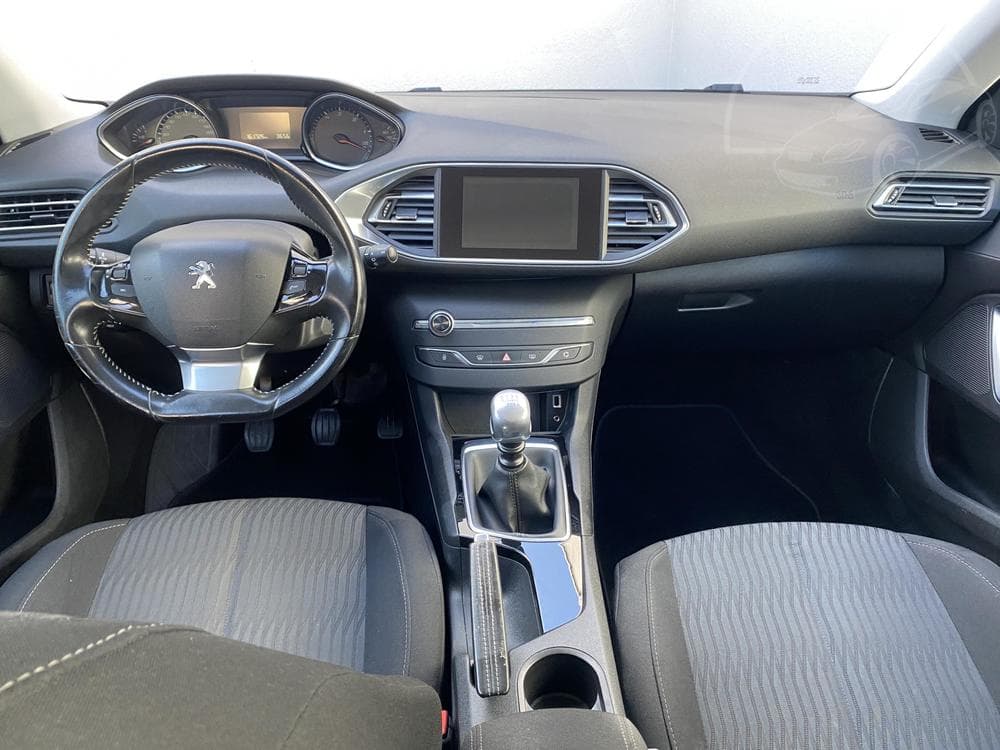 2016 Peugeot 308 - 8