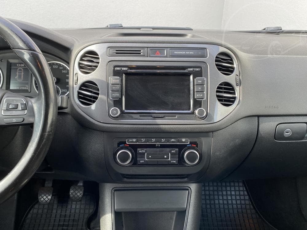 2012 Volkswagen TIGUAN - 12