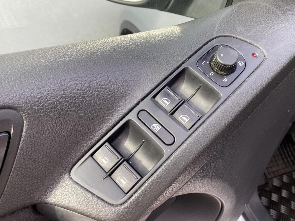 2012 Volkswagen TIGUAN - 13