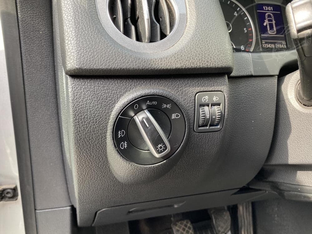 2012 Volkswagen TIGUAN - 15