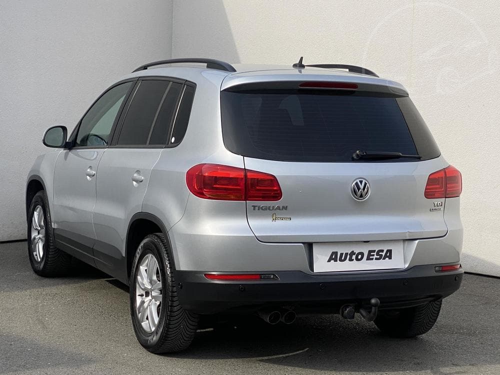 2012 Volkswagen TIGUAN - 6