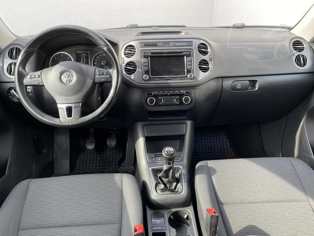 2012 Volkswagen TIGUAN - 8