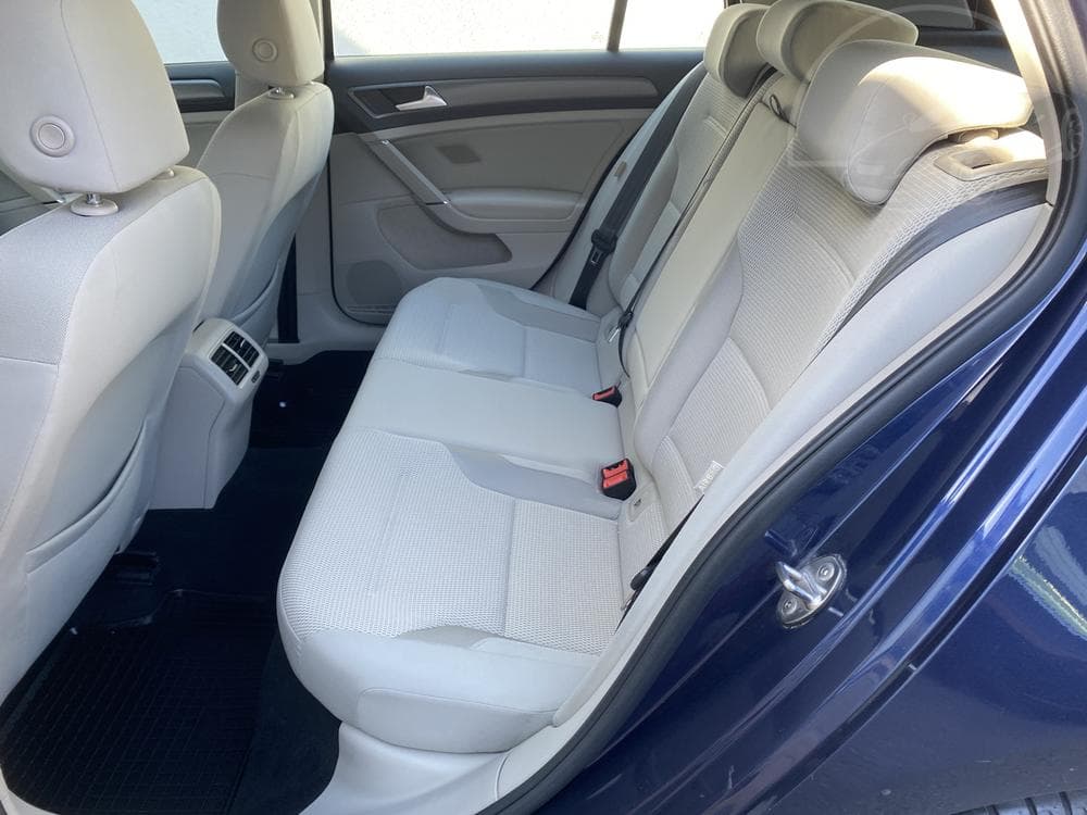 2013 Volkswagen GOLF - 10