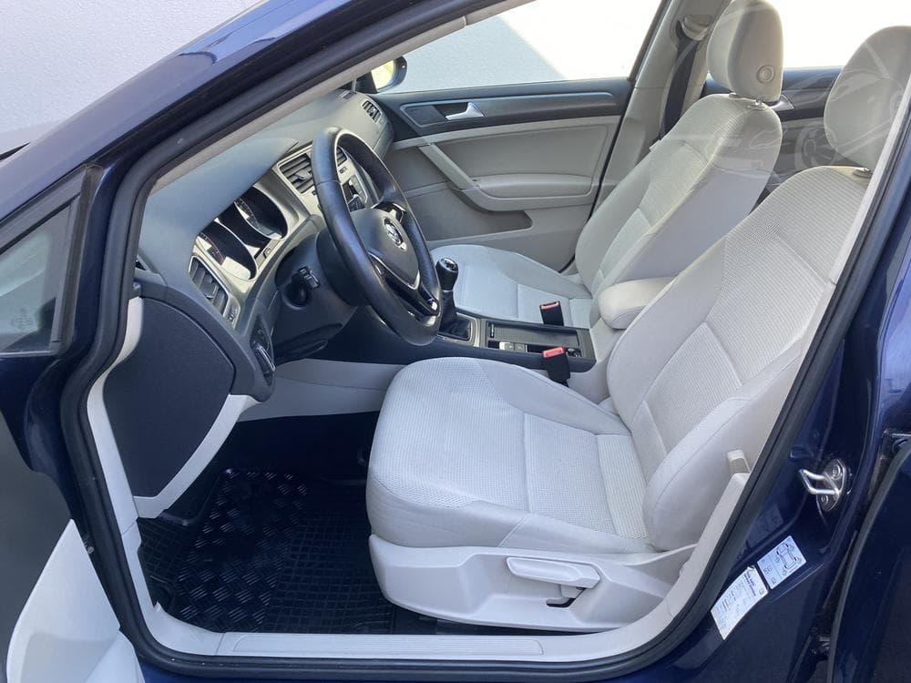 2013 Volkswagen GOLF - 9