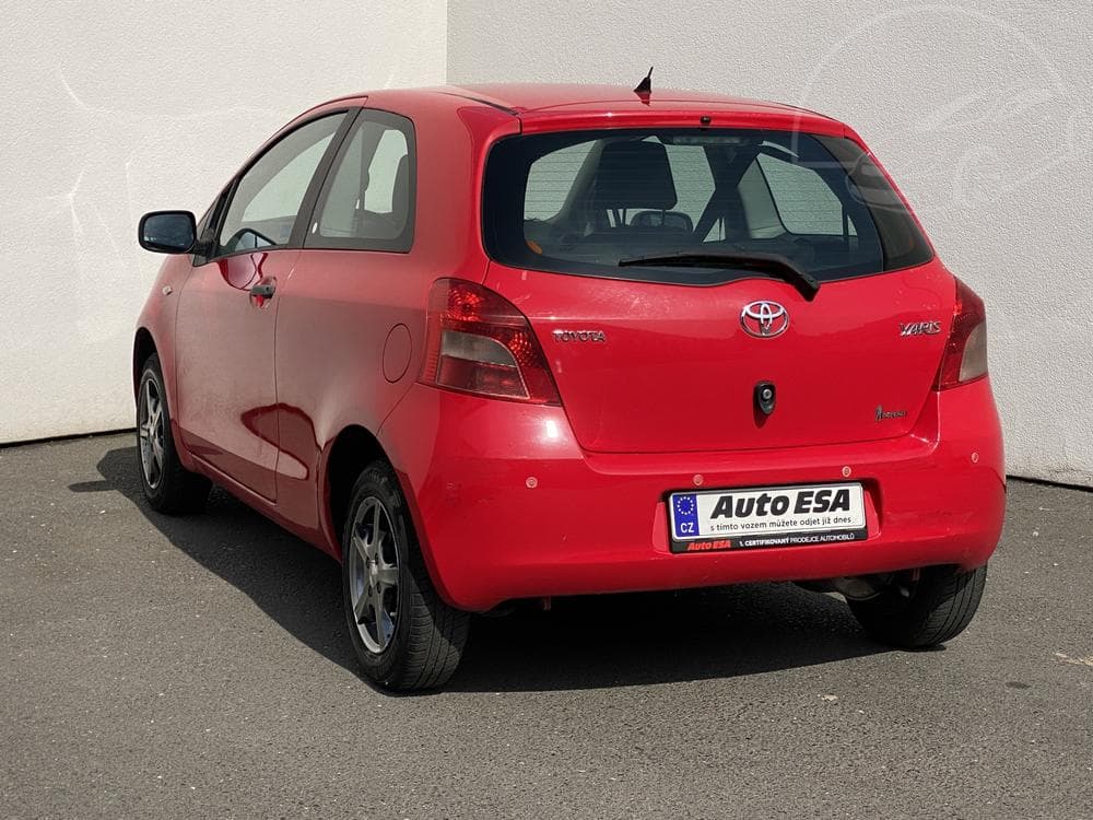 2007 Toyota YARIS - 11
