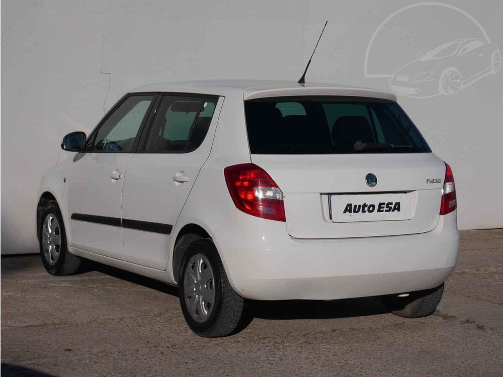 2010 Škoda FABIA - 4