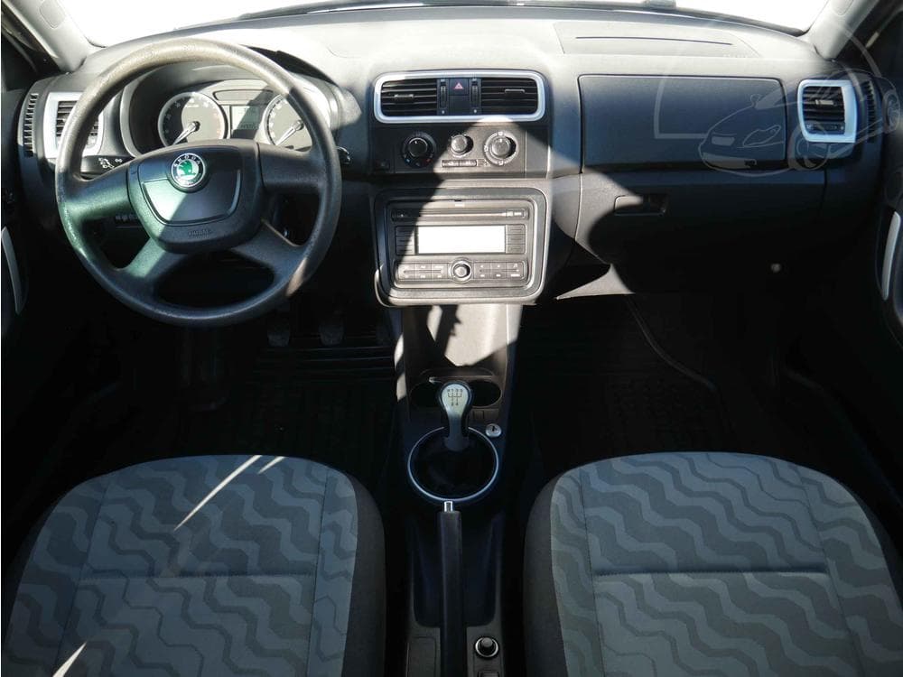 2010 Škoda FABIA - 7
