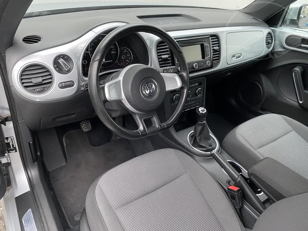 2012 Volkswagen BEETLE - 8