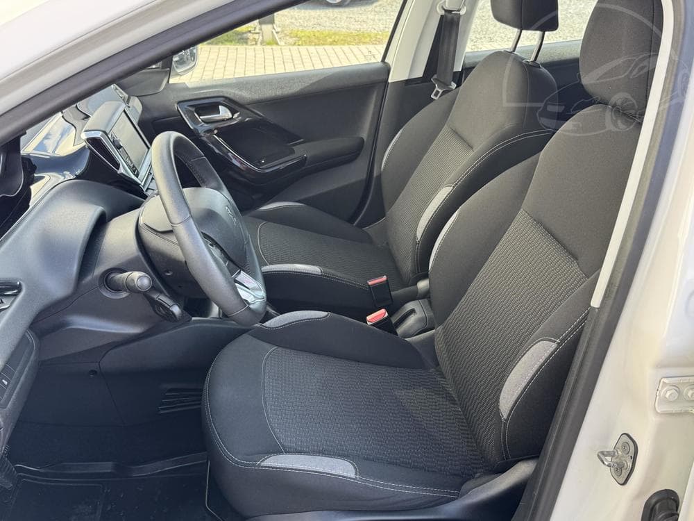 2016 Peugeot 208 - 9